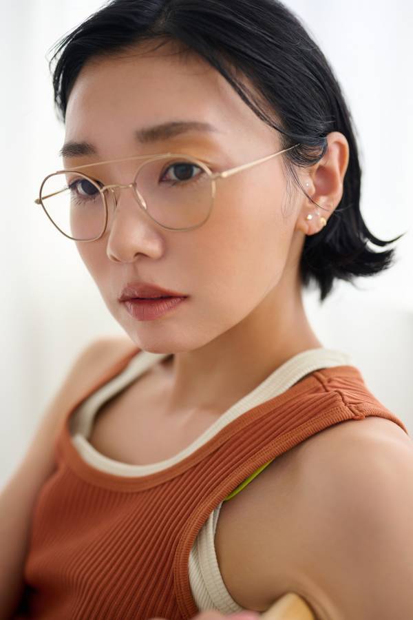 トレンド&amp;定番メガネがさらに洒落るメイクって？【ヘアメイク福岡玲衣さん直伝】 | HugMug