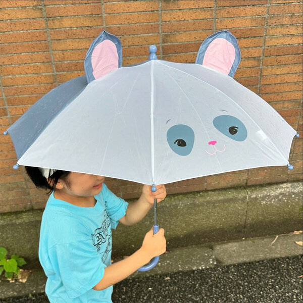 雨の日のおでかけも楽しくなる！ おしゃれキッズ愛用のレイングッズ8選 | HugMug