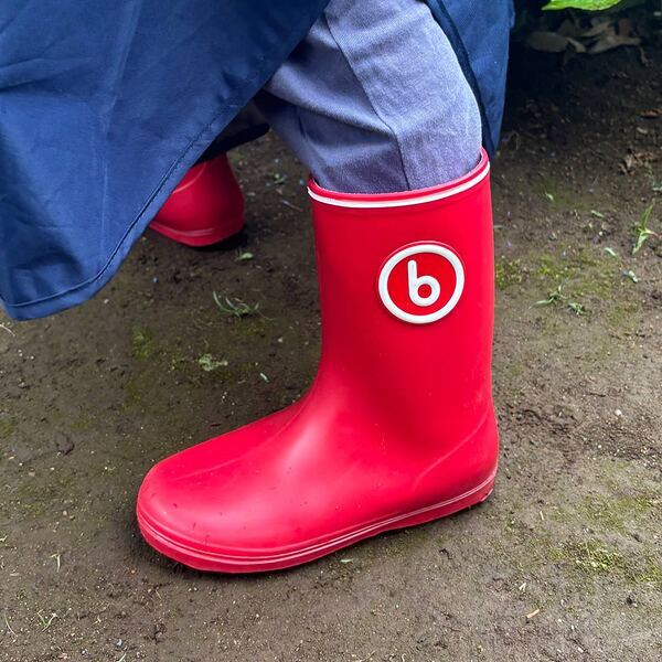 雨の日のおでかけも楽しくなる！ おしゃれキッズ愛用のレイングッズ8選 | HugMug