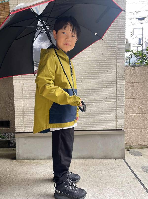 雨の日のおでかけも楽しくなる！ おしゃれキッズ愛用のレイングッズ8選 | HugMug