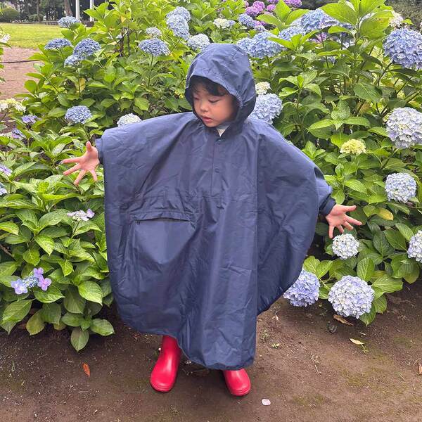 雨の日のおでかけも楽しくなる！ おしゃれキッズ愛用のレイングッズ8選 | HugMug