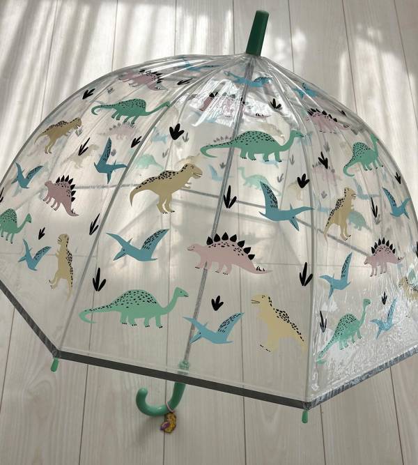 雨の日のおでかけも楽しくなる！ おしゃれキッズ愛用のレイングッズ8選 | HugMug