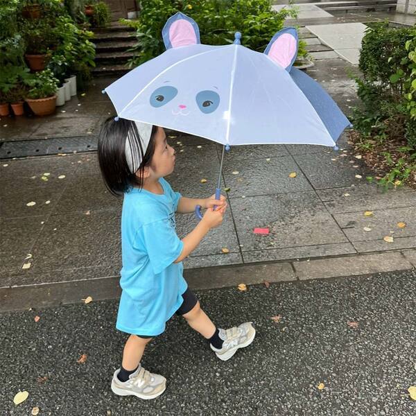 雨の日のおでかけも楽しくなる！ おしゃれキッズ愛用のレイングッズ8選 | HugMug