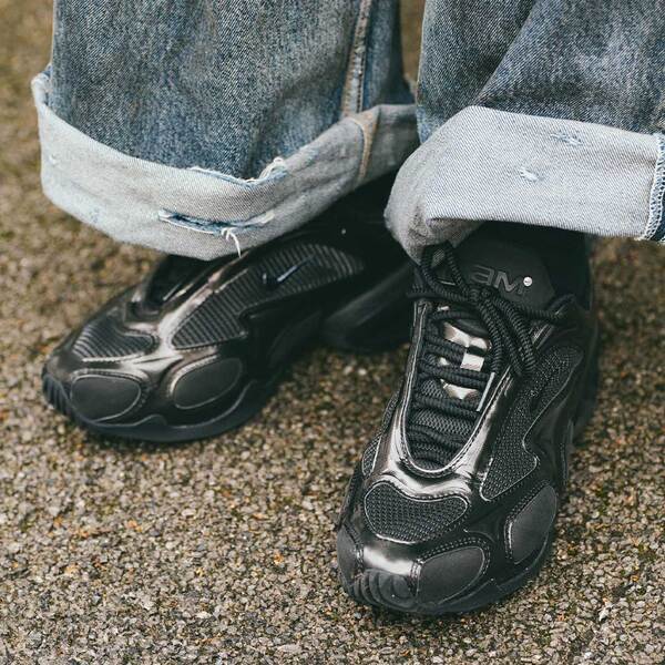 ピンクのオールインワンに目線集中！ 親子で成り立つ甘辛コーデが新鮮 | HugMug