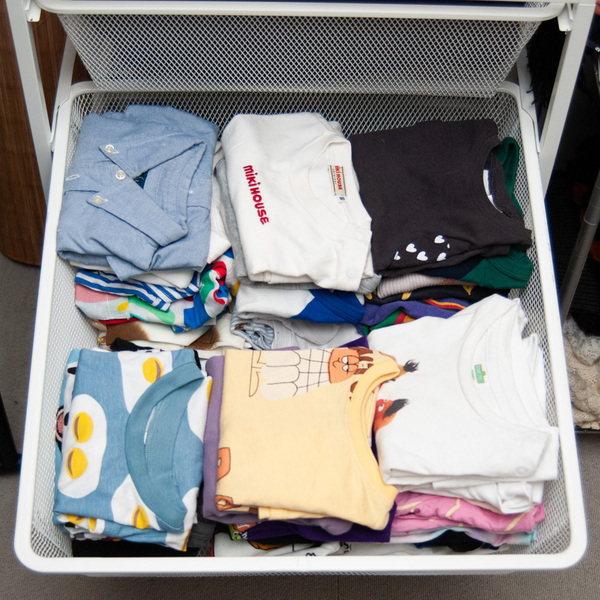 【おしゃれ親子のクローゼット】スタイルをつくる愛用品・自立を育む“子ども服収納”を大公開！ | HugMug