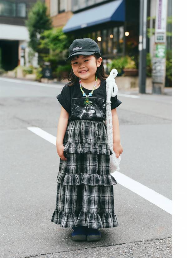 その赤バッグハンドメイドなの！？古着使いの技あり親子コーデ | HugMug