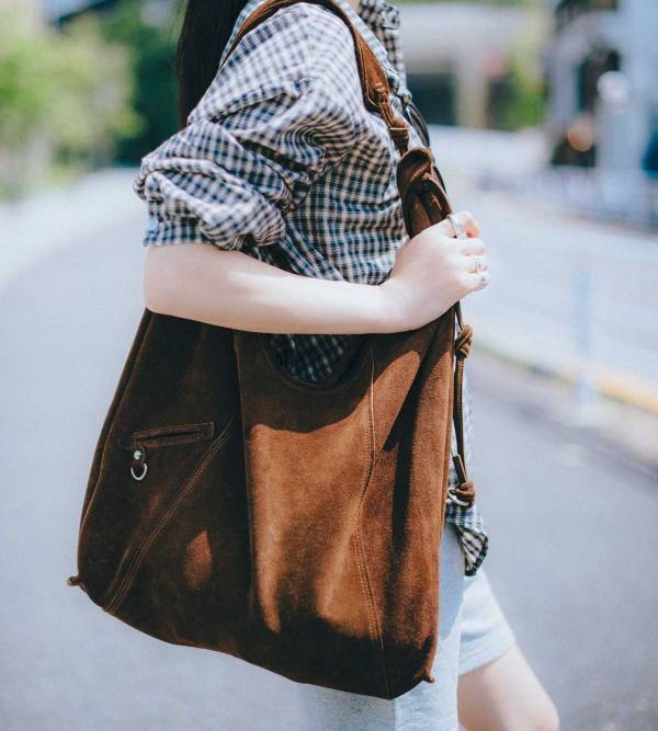 宮城 舞さん＆ぷにゅこちゃんの私服スナップ！ おしゃれも動きやすさも両立した公園コーデ | HugMug