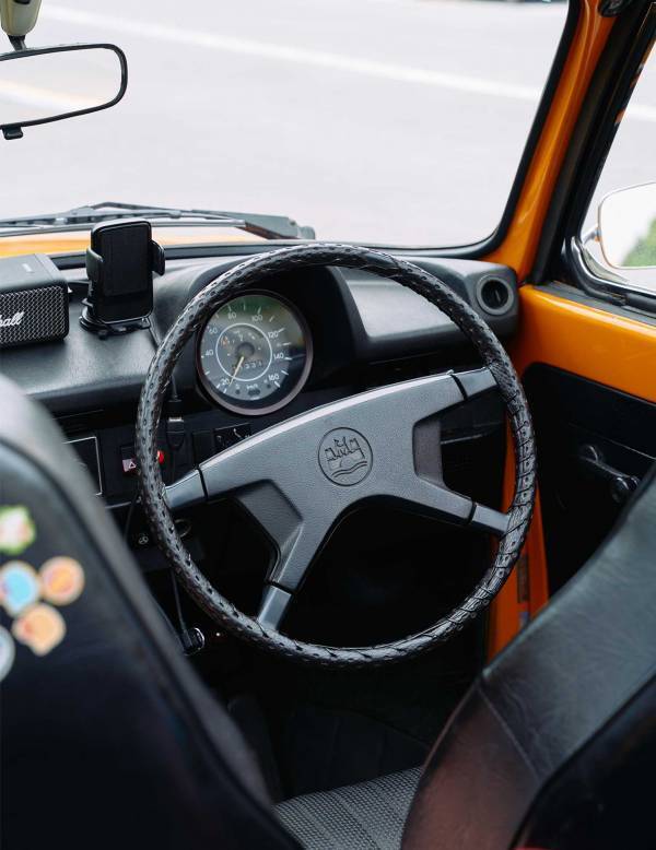 キャッチーな1台に視線集中！ 水墨画アーティストCHiNPANさんの愛車SNAP | HugMug