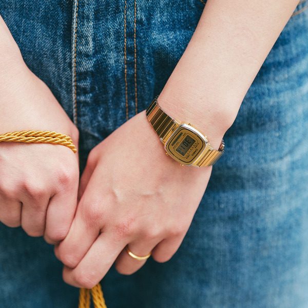 ヴィンテージMIXが超優秀！ 白×ブルーで爽やか親子リンクコーデ | HugMug