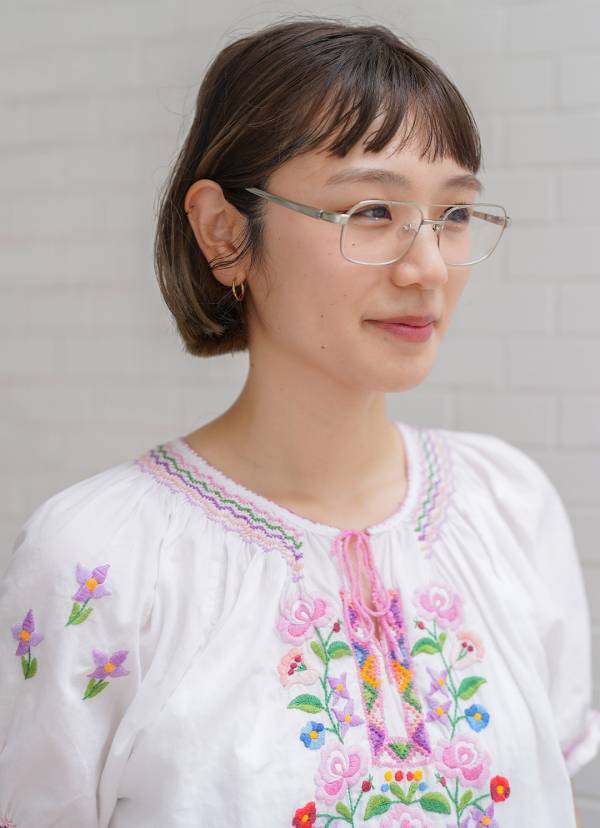 【ヴィンテージ好きな親子コーデ】ママと娘のエプロンリンクが可愛すぎ！ | HugMug