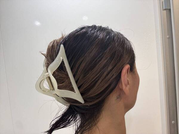 梅雨時期の髪の広がりに【インフェノム】トリートメントがおすすめ！ 簡単ケアでサロン帰りの仕上がり | HugMug