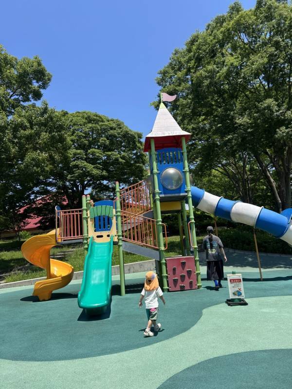 入園料600円でこの充実度！？ 横浜「こどもの国」の遊具・動物・乗り物を全部レポ | HugMug