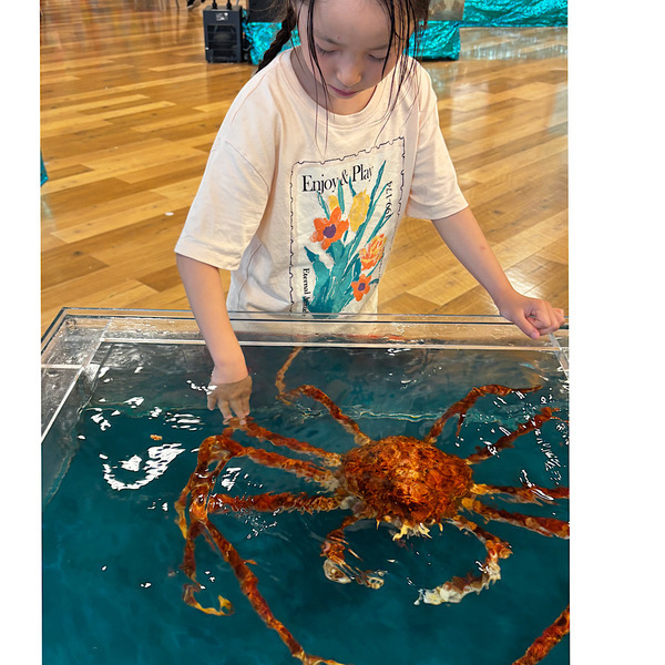 【入場料800円】再入場OKの「いきもの探検隊」で動物ふれあい体験レポ | HugMug