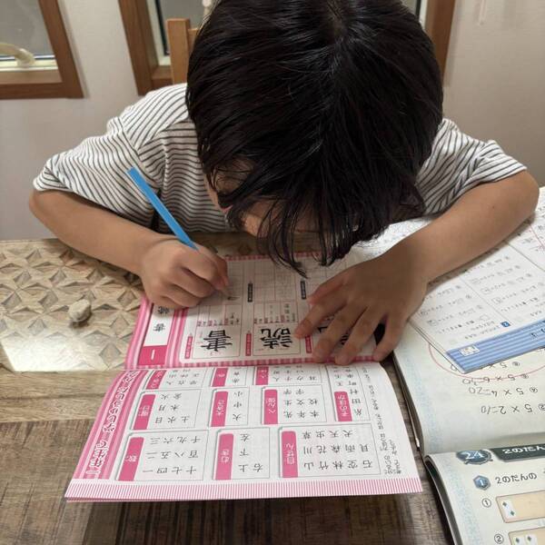 これ100円！？「DAISO」の小学生ドリルが毎日学習に超使える！ | HugMug