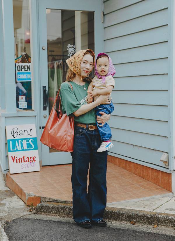 子育て中ママのバッグの中身見せて！【ヴィンテージショップオーナーHanaさん】 | HugMug