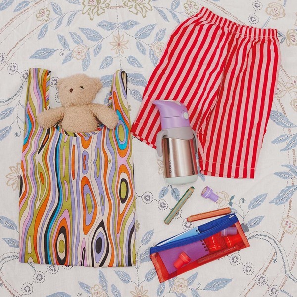 子育て中ママのバッグの中身見せて！【ヴィンテージショップオーナーHanaさん】 | HugMug