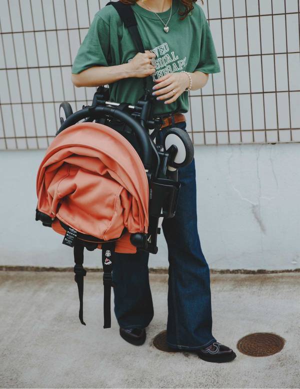 子育て中ママのバッグの中身見せて！【ヴィンテージショップオーナーHanaさん】 | HugMug