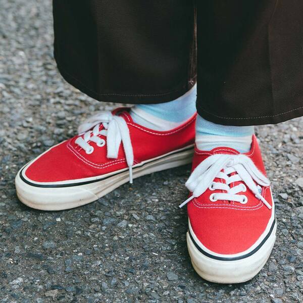 【ZARA】のナンバリングTがめちゃかわ！ レッドをキーカラーにした親子コーデ  | HugMug