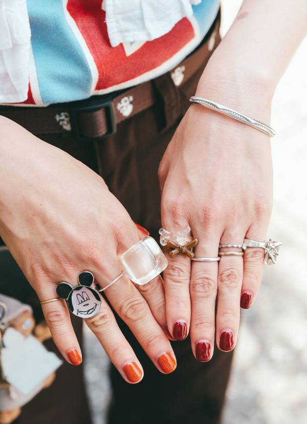 【ZARA】のナンバリングTがめちゃかわ！ レッドをキーカラーにした親子コーデ  | HugMug