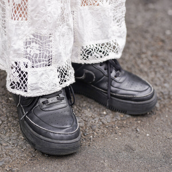 「海外子ども服」でおしゃれ度爆上げ！ ママはモノトーンを夏らしく昇華 | HugMug