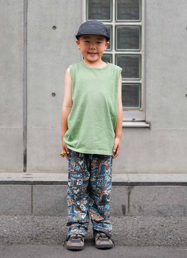 「海外子ども服」でおしゃれ度爆上げ！ ママはモノトーンを夏らしく昇華 | HugMug