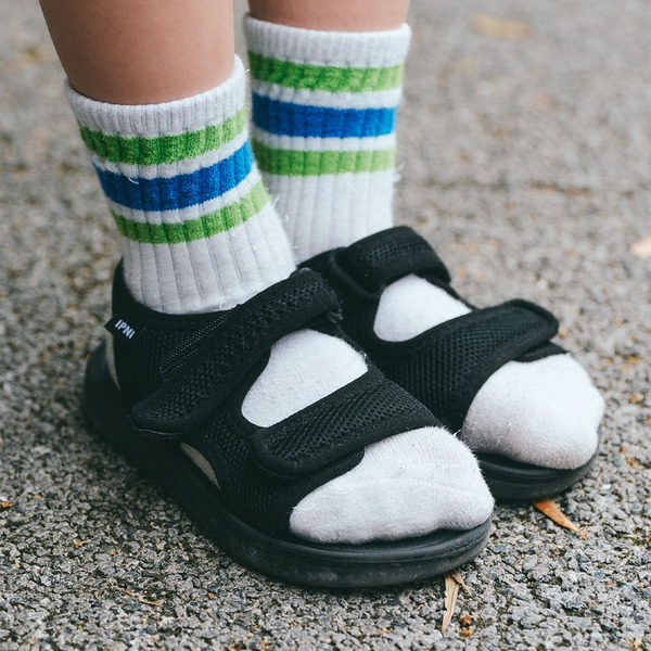 失敗しないホワイトコーデ！ 小物をアクセントに爽やか夏スタイル | HugMug