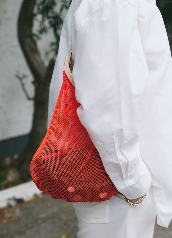 失敗しないホワイトコーデ！ 小物をアクセントに爽やか夏スタイル | HugMug