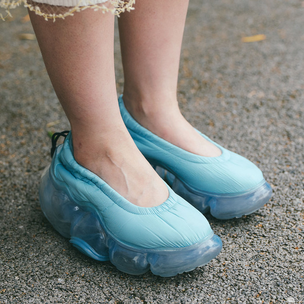 ハンドメイド小物がめちゃかわ！ オレンジ×ピンクで親子リンクコーデ | HugMug