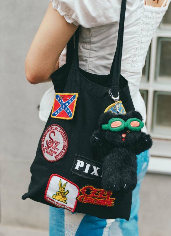 『ZARA KIDS』のデニムをリメイク！ パンクテイストの爽やか親子リンク | HugMug