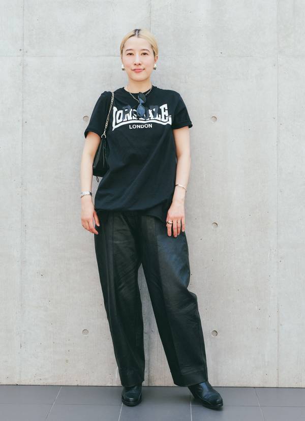 そのブラックコーデ、夏なのに軽やか！ ボーダーをシェアした家族コーデ | HugMug