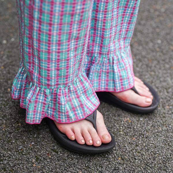 そのサンダル『ダイソー』なの！？ プチプラMIXで夏の親子コーデ | HugMug