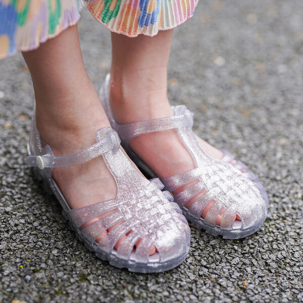 そのサンダル『ダイソー』なの！？ プチプラMIXで夏の親子コーデ | HugMug