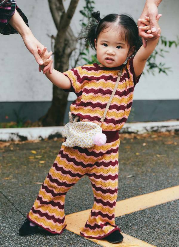 レイヤードコーデがこんなにおしゃれ！ 技ありファミリーの夏スタイル | HugMug