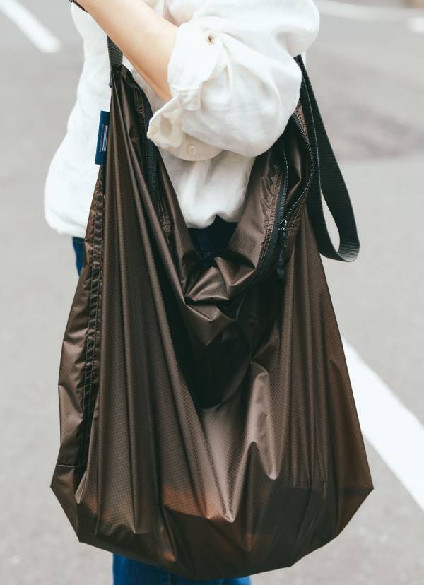 【ZARA】のトップスで一気に夏ムード！ ブルー×ホワイトで爽やか親子コーデ | HugMug