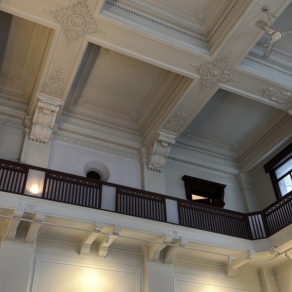 大正時代の銀行をリノベ！一度は行きたい「パンとエスプレッソと堺筋倶楽部」 | HugMug