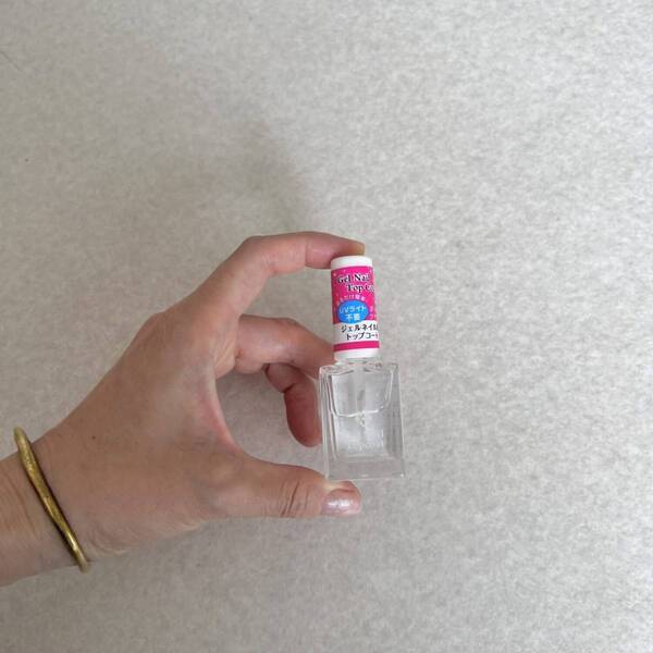 19枚100円！？【セリア】ネイルシールが安くてデザイン豊富！自宅で簡単セルフネイル | HugMug