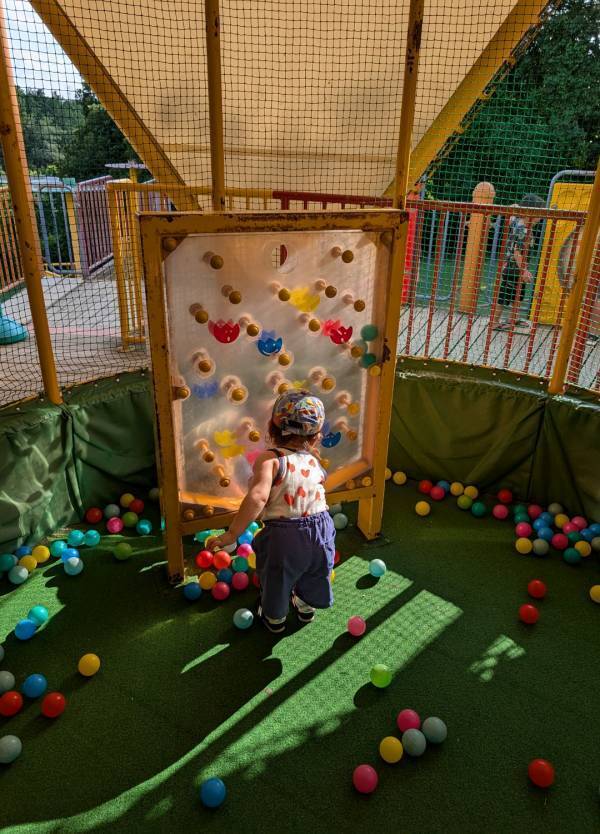 【埼玉・森林公園】じゃぶじゃぶ池×50種の遊具で外遊びDAY！ | HugMug