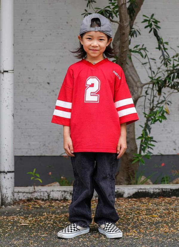 そのトップス【ZARA】なの！？ 旬のスポーツMIXはこう着る | HugMug