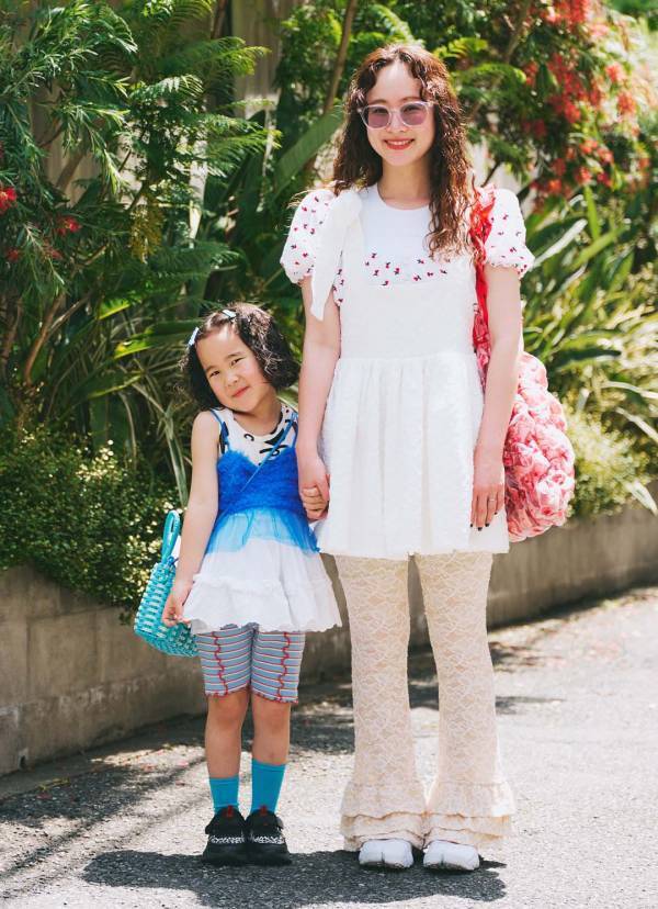 【ZARA】でつくる甘辛MIXコーデが可愛すぎ！ 爽やかホワイトで親子リンク | HugMug