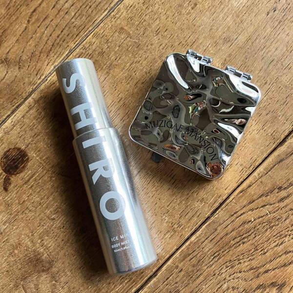 もう手放せない！ひんやりボディミスト＆パフ付きあぶらとり紙が機能も見た目も◎ | HugMug