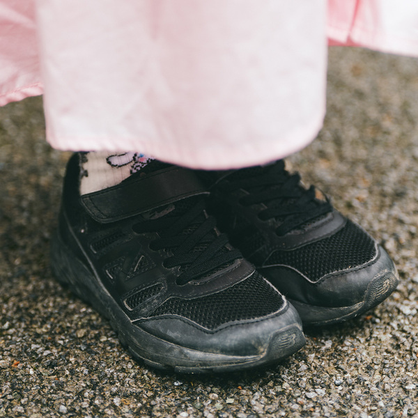 スカーフ巻いてフェスへGO！ ピンク×オレンジの夏親子コーデ | HugMug