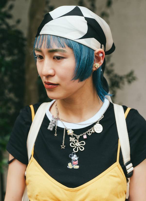 スカーフ巻いてフェスへGO！ ピンク×オレンジの夏親子コーデ | HugMug