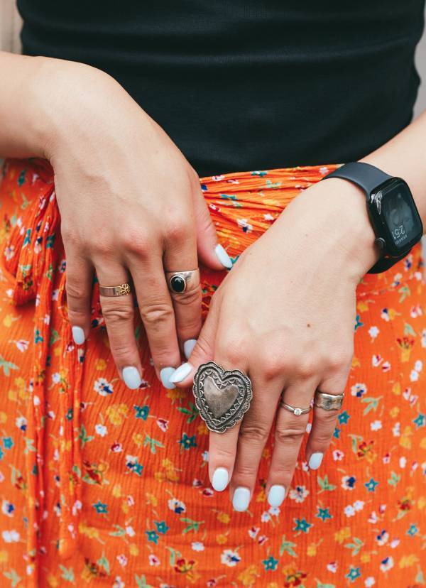 スカーフ巻いてフェスへGO！ ピンク×オレンジの夏親子コーデ | HugMug