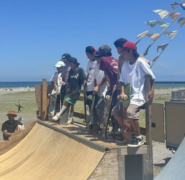【千葉・大原海水浴場】海辺でスケート！？「SURF JAM festival 2025」が親子で楽しめて最高 | HugMug