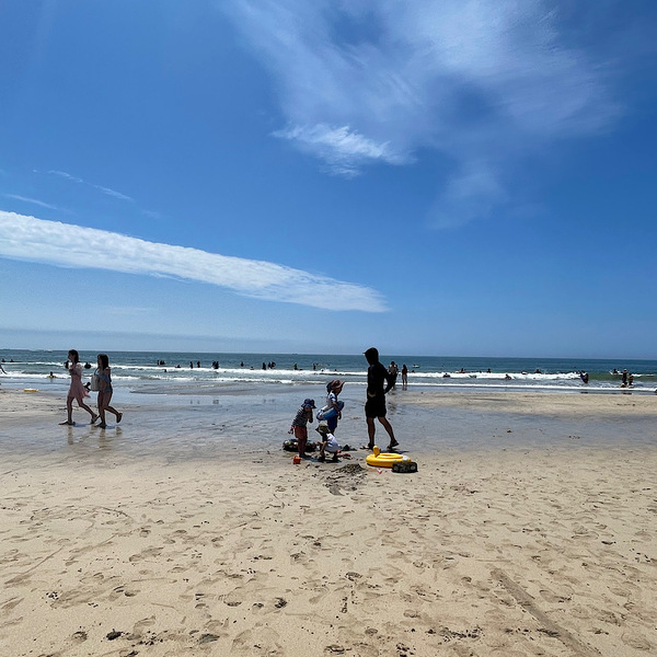 子連れ海デビューの方必見！荷物も疲れも軽減する海の家活用術をご紹介 | HugMug