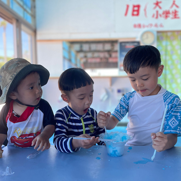 子連れ海デビューの方必見！荷物も疲れも軽減する海の家活用術をご紹介 | HugMug