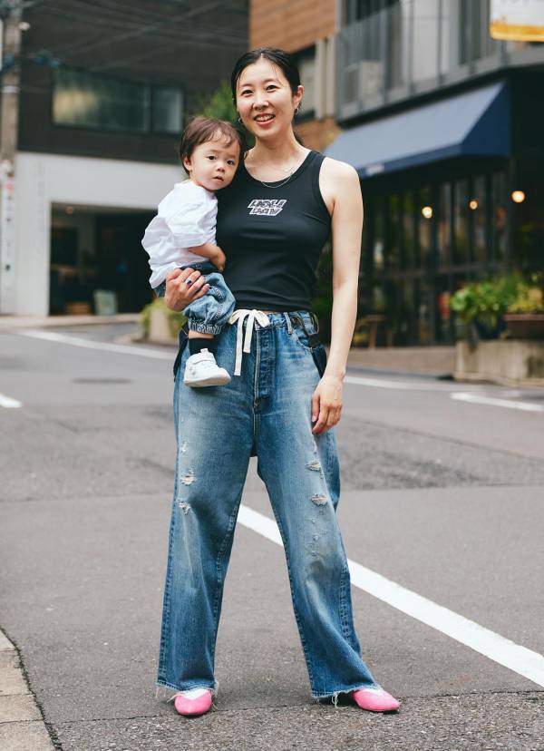 『ユニクロ』や『西松屋』など！ プチプラ上手な親子デニムコーデがおしゃれ | HugMug