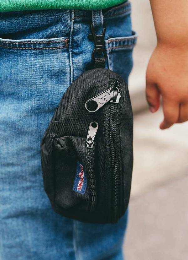 『ユニクロ』のデニムが超優秀！ 公園にも行けちゃう動ける親子コーデ | HugMug