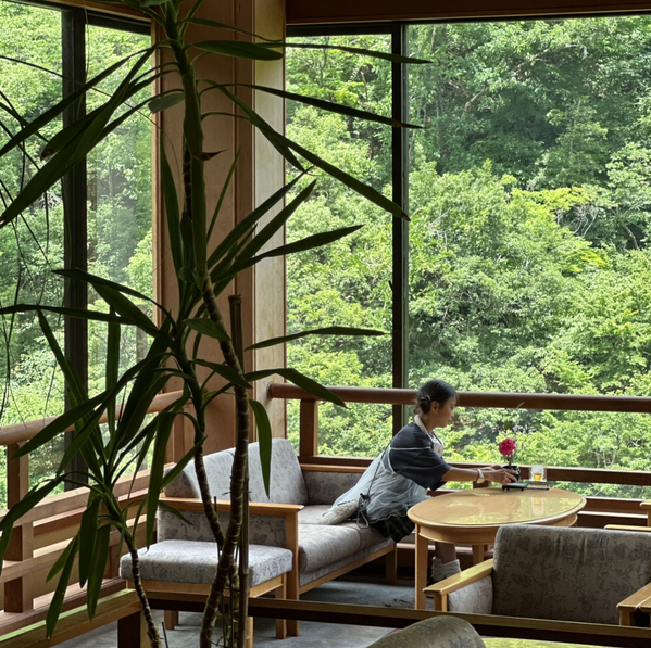 鬼滅の刃 “無限城”のモデル！？日帰り入浴もできる絶景露天風呂「大川荘」 | HugMug