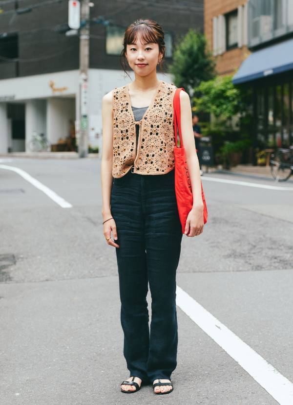 【ZARA】クロシェ編みベストが使える！プラスオンでトレンド感爆上げ | HugMug